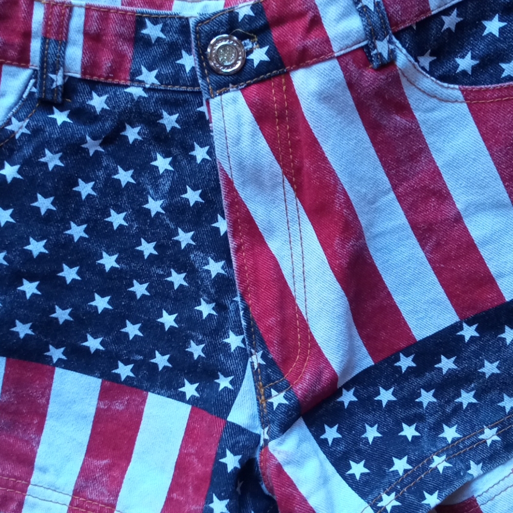 America Patriotic shorts. Like brand new! ❣️😍 - Picture 2 of 8